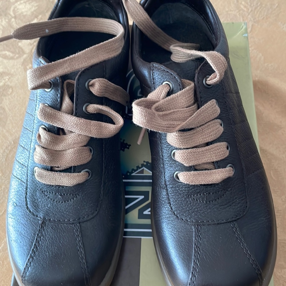 New women size 7 shoes